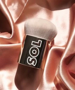 SOL Body Rounded Kabuki Brush
